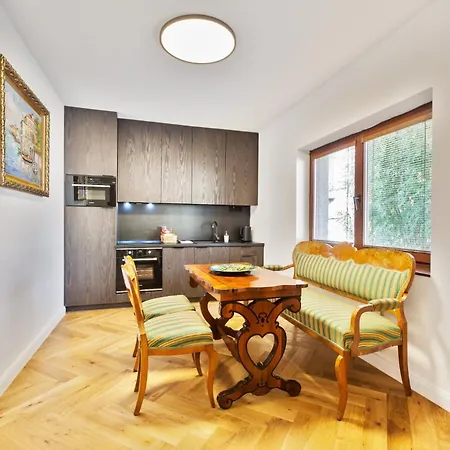 Brezno Central Apartments Exterior photo