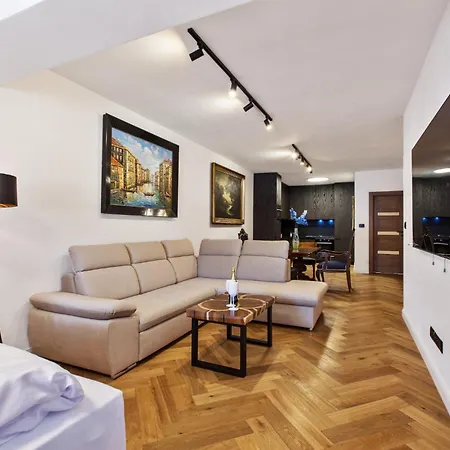Brezno Central Apartments Exterior photo