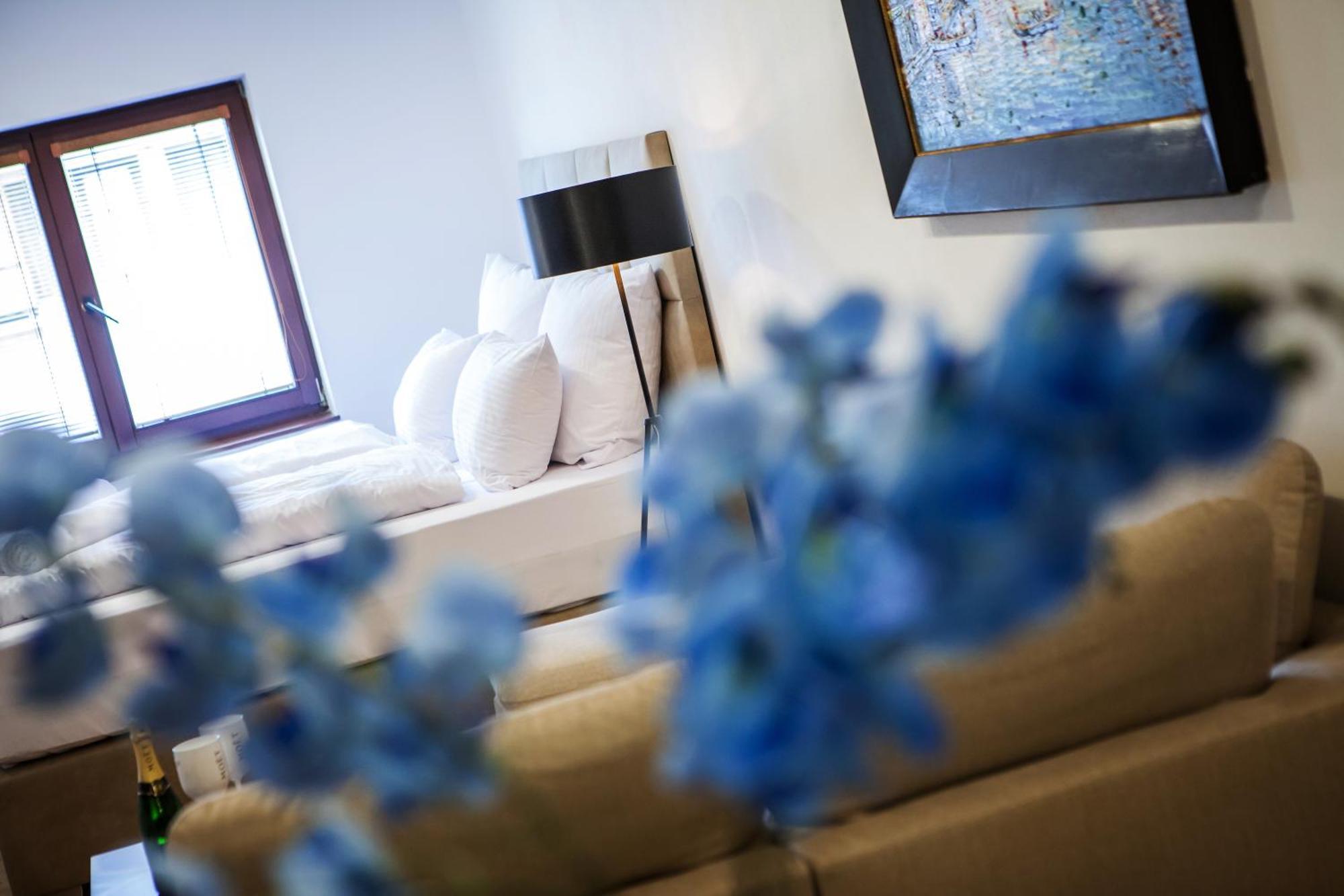 Апартаменти Brezno Central Apartments *