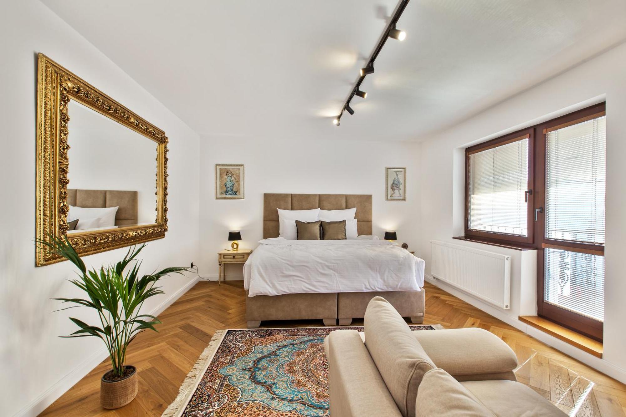 Brezno Central Apartments *