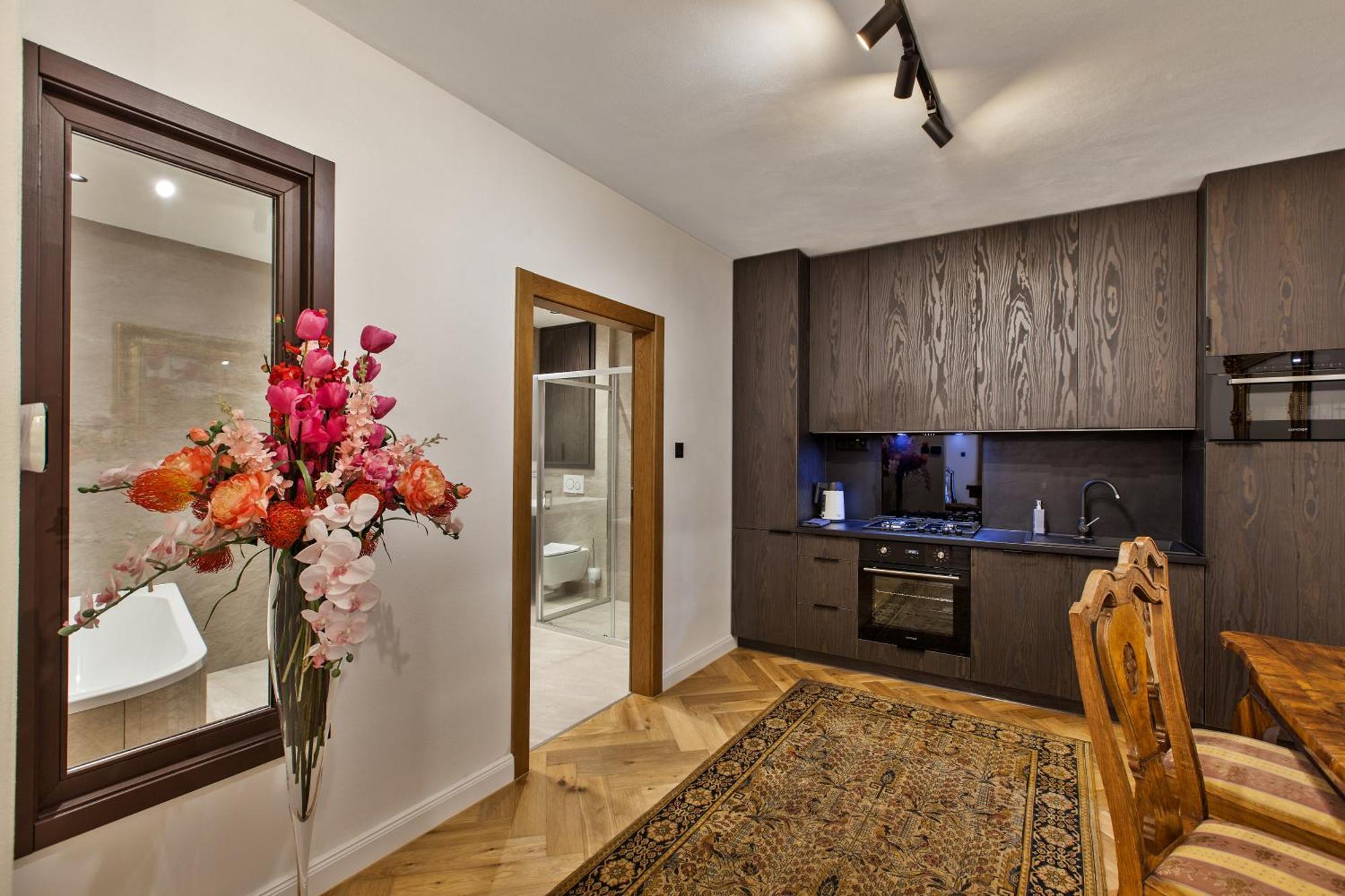 Апартаменти Brezno Central Apartments