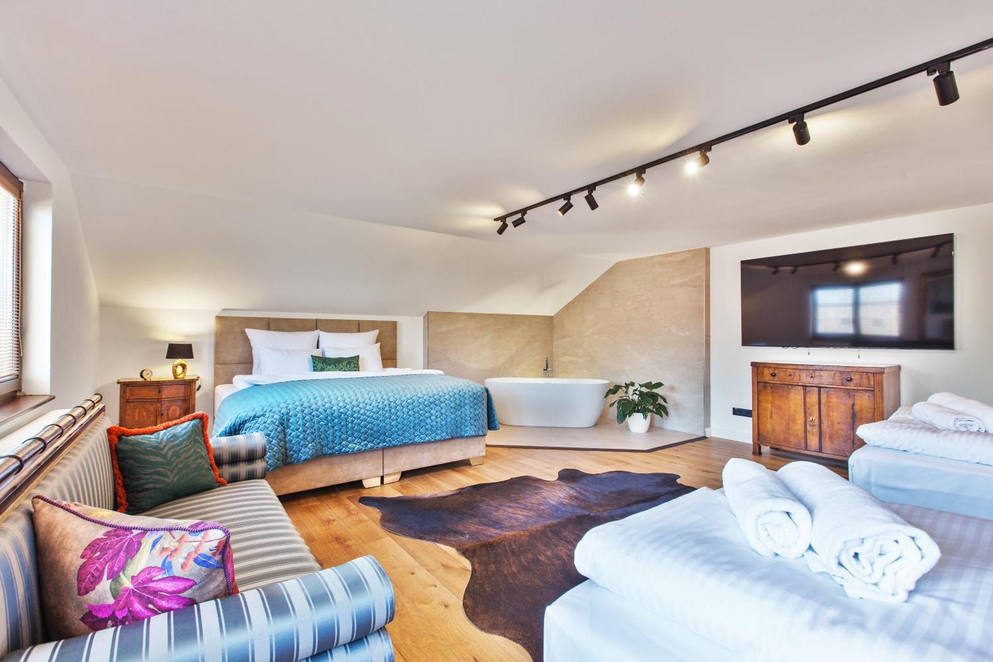 Brezno Central Apartments *